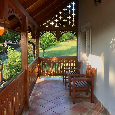 Hébergement de vacances Alpha *