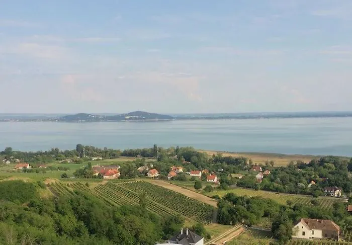 بيت للعطل Alpha *